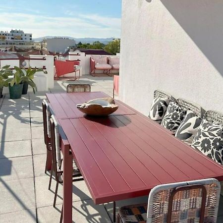 Groovy Caparica Gem With Large Sunny Terrace Lägenhet Costa de Caparica Exteriör bild