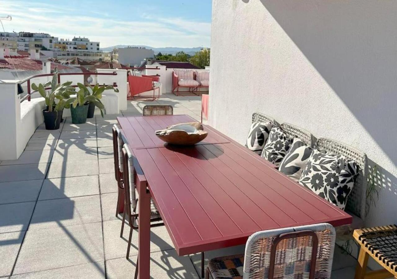 Groovy Caparica Gem With Large Sunny Terrace Lägenhet Costa de Caparica Exteriör bild
